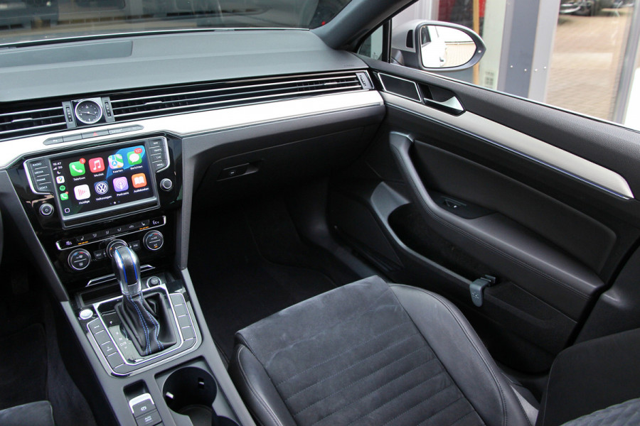 Volkswagen Passat Variant 1.4 TSI GTE Highline Orig. NL | Massage | Carplay | ACC | Keyless | Camera Volkswagen Passat Variant 1.4 TSI GTE Highline Orig. NL | Massage | Carplay | ACC | Keyless | Camera