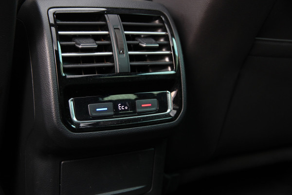 Volkswagen Passat Variant 1.4 TSI GTE Highline Orig. NL | Massage | Carplay | ACC | Keyless | Camera Volkswagen Passat Variant 1.4 TSI GTE Highline Orig. NL | Massage | Carplay | ACC | Keyless | Camera