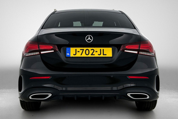 Mercedes-Benz A-Klasse 200 Business AMG (SFEERVERLICHTING, CARPLAY, CAMERA, STOELVERWARMING, 1e EIGENAAR, GOED ONDERHOUDEN)