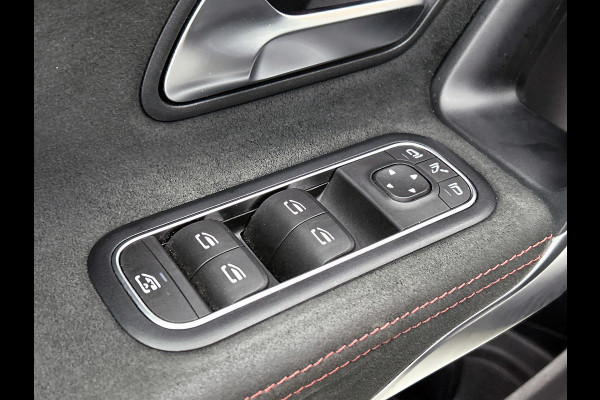 Mercedes-Benz A-Klasse 200 Business AMG (SFEERVERLICHTING, CARPLAY, CAMERA, STOELVERWARMING, 1e EIGENAAR, GOED ONDERHOUDEN)