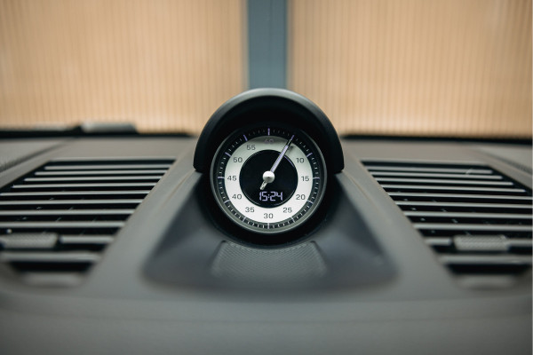 Porsche 911 3.0 Carrera 4 | Sport chrono | verwarmde en verkoelde sportstoelen | schuif-/kanteldak |