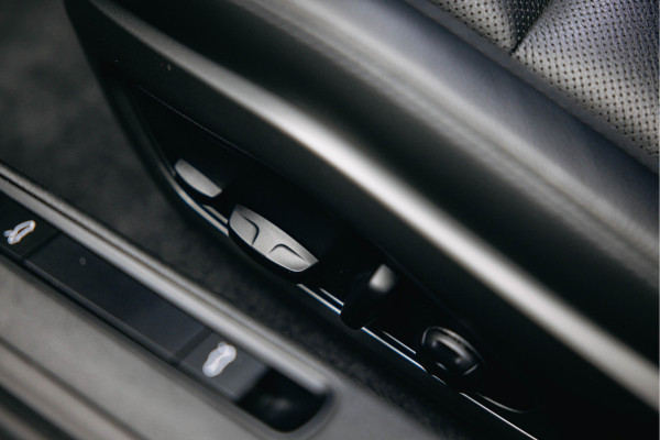 Porsche 911 3.0 Carrera 4 | Sport chrono | verwarmde en verkoelde sportstoelen | schuif-/kanteldak |