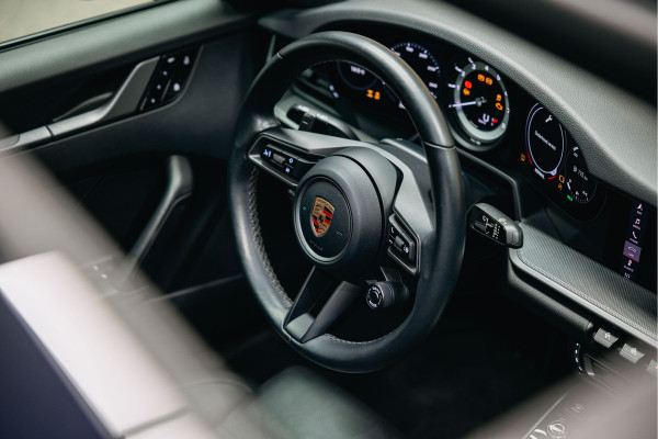 Porsche 911 3.0 Carrera 4 | Sport chrono | verwarmde en verkoelde sportstoelen | schuif-/kanteldak |