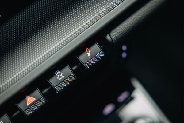 Porsche 911 3.0 Carrera 4 | Sport chrono | verwarmde en verkoelde sportstoelen | schuif-/kanteldak |