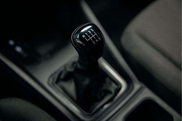 Volkswagen Caddy Cargo 2.0 TDI | Achteruitrijcamera | 17'' nieuwe velgen | Apple Carplay | Multifunctioneel stuurwiel |