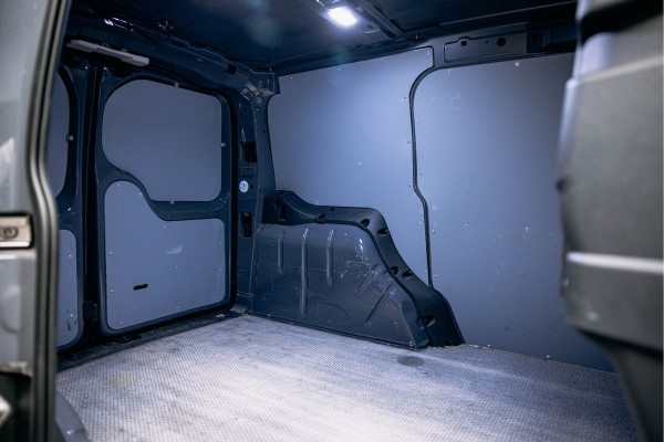 Volkswagen Caddy Cargo 2.0 TDI | Achteruitrijcamera | 17'' nieuwe velgen | Apple Carplay | Multifunctioneel stuurwiel |