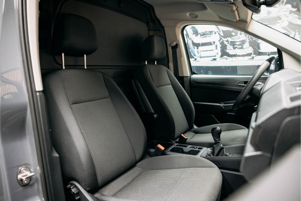 Volkswagen Caddy Cargo 2.0 TDI | Achteruitrijcamera | 17'' nieuwe velgen | Apple Carplay | Multifunctioneel stuurwiel |