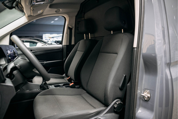 Volkswagen Caddy Cargo 2.0 TDI | Achteruitrijcamera | 17'' nieuwe velgen | Apple Carplay | Multifunctioneel stuurwiel |