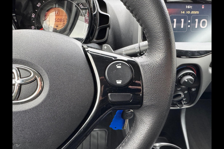 Toyota Aygo 1.0 VVT-i Automaat 5D X-Play | Eerste eigenaar, Apple CarPlay/Android Auto, Parkeercamera, Bluetooth, Stuurbediening Toyota Aygo 1.0 VVT-i Automaat 5D X-Play | Eerste eigenaar, Apple CarPlay/Android Auto, Parkeercamera, Bluetooth, Stuurbediening