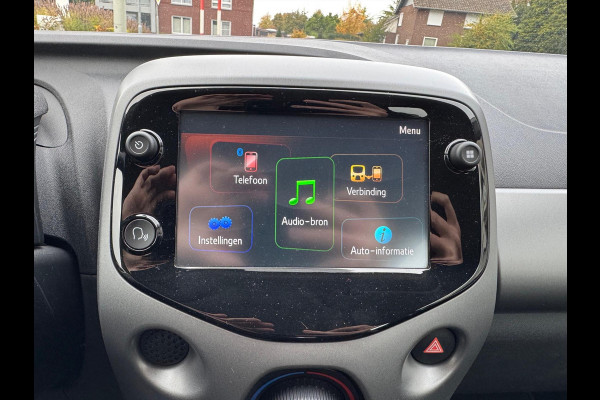 Toyota Aygo 1.0 VVT-i Automaat 5D X-Play | Eerste eigenaar, Apple CarPlay/Android Auto, Parkeercamera, Bluetooth, Stuurbediening Toyota Aygo 1.0 VVT-i Automaat 5D X-Play | Eerste eigenaar, Apple CarPlay/Android Auto, Parkeercamera, Bluetooth, Stuurbediening