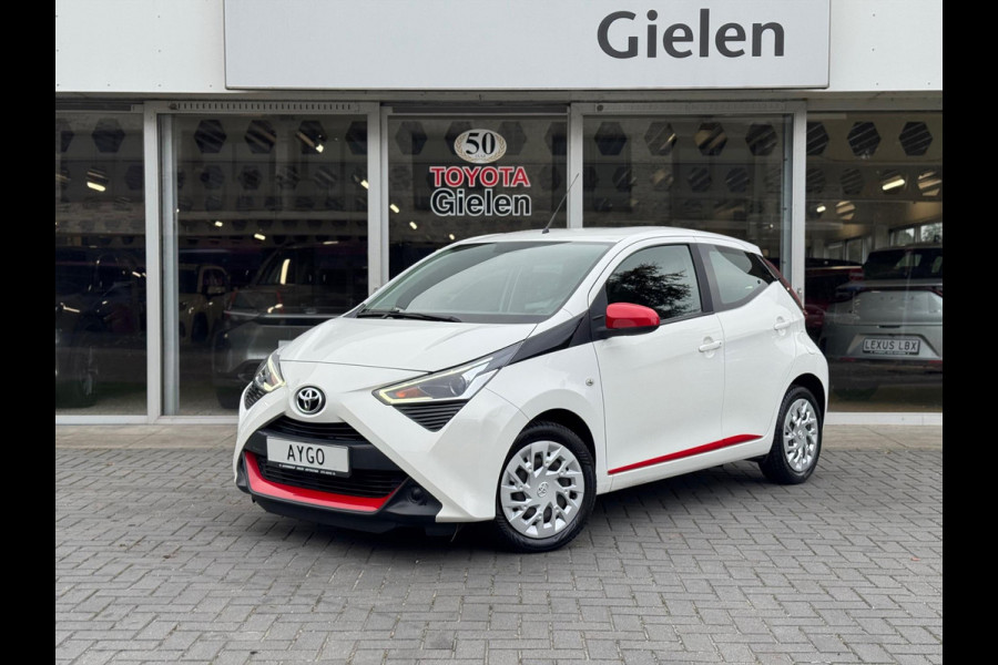 Toyota Aygo 1.0 VVT-i Automaat 5D X-Play | Eerste eigenaar, Apple CarPlay/Android Auto, Parkeercamera, Bluetooth, Stuurbediening Toyota Aygo 1.0 VVT-i Automaat 5D X-Play | Eerste eigenaar, Apple CarPlay/Android Auto, Parkeercamera, Bluetooth, Stuurbediening