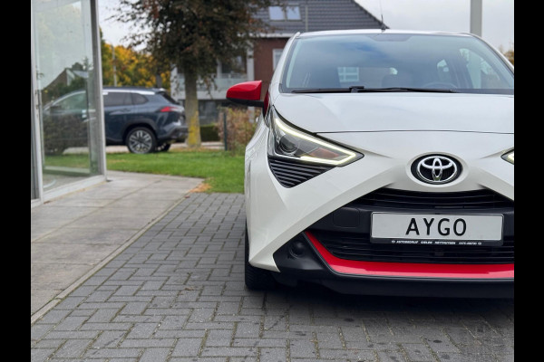 Toyota Aygo 1.0 VVT-i Automaat 5D X-Play | Eerste eigenaar, Apple CarPlay/Android Auto, Parkeercamera, Bluetooth, Stuurbediening Toyota Aygo 1.0 VVT-i Automaat 5D X-Play | Eerste eigenaar, Apple CarPlay/Android Auto, Parkeercamera, Bluetooth, Stuurbediening