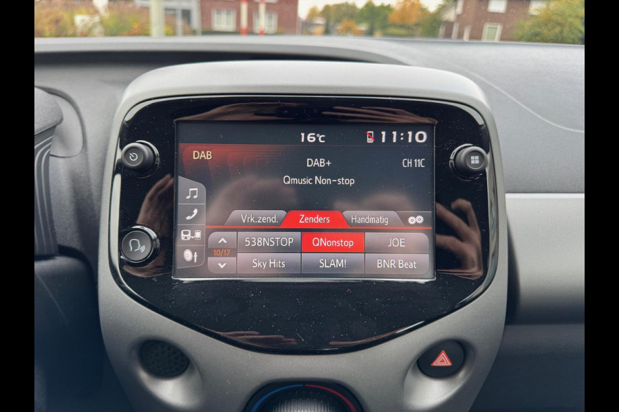 Toyota Aygo 1.0 VVT-i Automaat 5D X-Play | Eerste eigenaar, Apple CarPlay/Android Auto, Parkeercamera, Bluetooth, Stuurbediening Toyota Aygo 1.0 VVT-i Automaat 5D X-Play | Eerste eigenaar, Apple CarPlay/Android Auto, Parkeercamera, Bluetooth, Stuurbediening