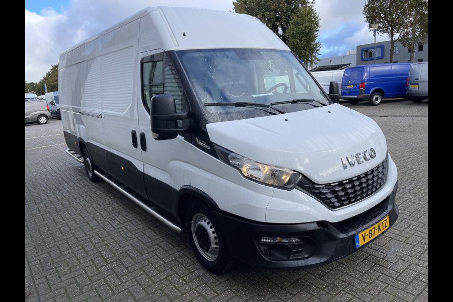 Iveco Daily 35S14V 2.3 Himatic automaat 410 L4H2 / vaste prijs rijklaar € 23.950 ex btw / euro 6 / lease vanaf € 391 / laadruimte 470cm lang / trekhaak 3500 kg! / cruise en climate control Iveco Daily 35S14V 2.3 Himatic automaat 410 L4H2 / vaste prijs rijklaar € 23.950 ex btw / euro 6 / lease vanaf € 391 / laadruimte 470cm lang / trekhaak 3500 kg! / cruise en climate control