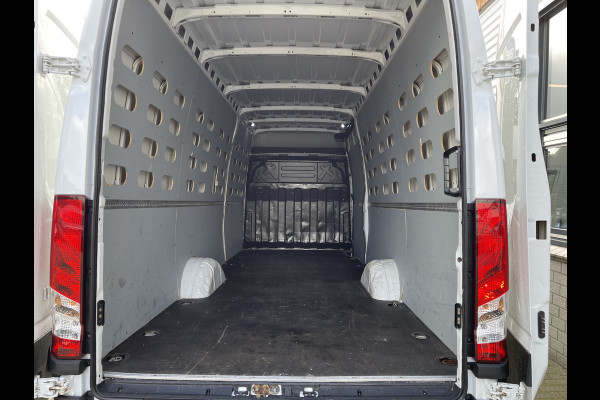 Iveco Daily 35S14V 2.3 Himatic automaat 410 L4H2 / vaste prijs rijklaar € 23.950 ex btw / euro 6 / lease vanaf € 391 / laadruimte 470cm lang / trekhaak 3500 kg! / cruise en climate control Iveco Daily 35S14V 2.3 Himatic automaat 410 L4H2 / vaste prijs rijklaar € 23.950 ex btw / euro 6 / lease vanaf € 391 / laadruimte 470cm lang / trekhaak 3500 kg! / cruise en climate control