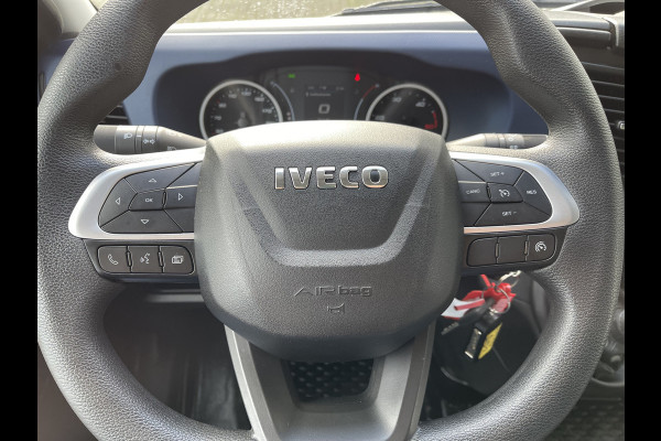 Iveco Daily 35S14V 2.3 Himatic automaat 410 L4H2 / vaste prijs rijklaar € 23.950 ex btw / euro 6 / lease vanaf € 391 / laadruimte 470cm lang / trekhaak 3500 kg! / cruise en climate control Iveco Daily 35S14V 2.3 Himatic automaat 410 L4H2 / vaste prijs rijklaar € 23.950 ex btw / euro 6 / lease vanaf € 391 / laadruimte 470cm lang / trekhaak 3500 kg! / cruise en climate control
