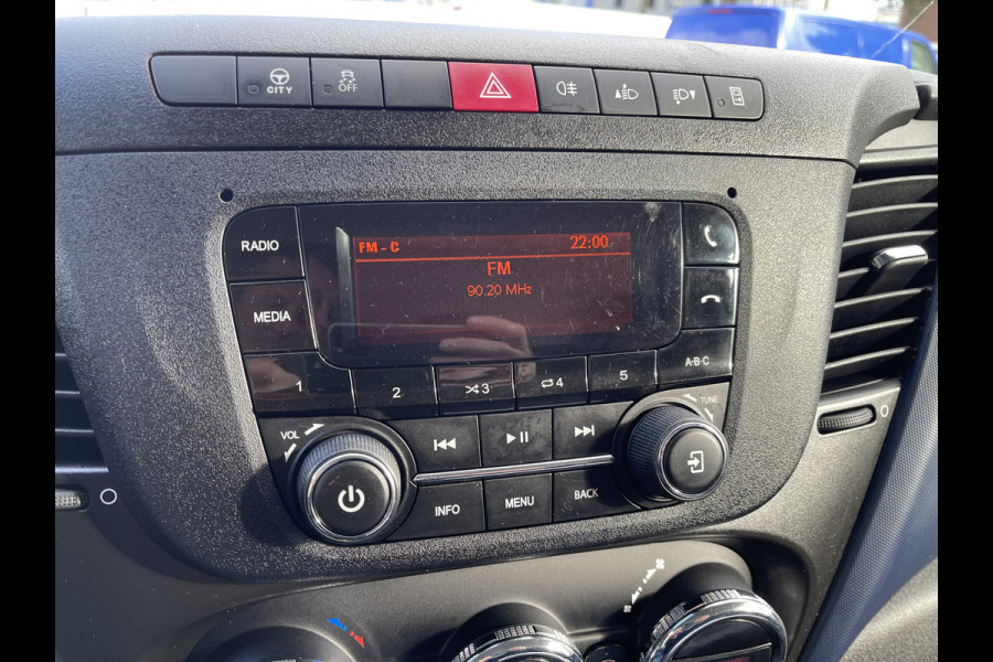 Iveco Daily 35S14V 2.3 Himatic automaat 410 L4H2 / vaste prijs rijklaar € 23.950 ex btw / euro 6 / lease vanaf € 391 / laadruimte 470cm lang / trekhaak 3500 kg! / cruise en climate control Iveco Daily 35S14V 2.3 Himatic automaat 410 L4H2 / vaste prijs rijklaar € 23.950 ex btw / euro 6 / lease vanaf € 391 / laadruimte 470cm lang / trekhaak 3500 kg! / cruise en climate control