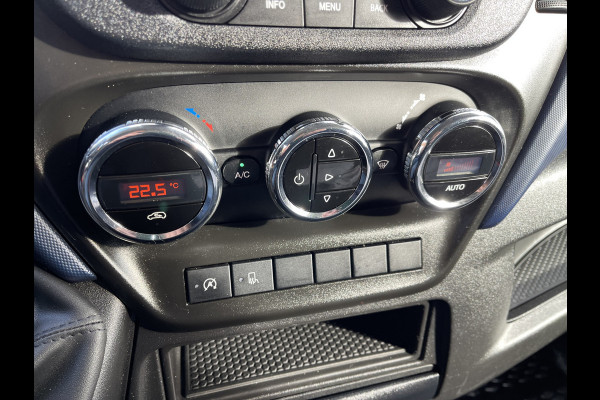 Iveco Daily 35S14V 2.3 Himatic automaat 410 L4H2 / vaste prijs rijklaar € 23.950 ex btw / euro 6 / lease vanaf € 391 / laadruimte 470cm lang / trekhaak 3500 kg! / cruise en climate control Iveco Daily 35S14V 2.3 Himatic automaat 410 L4H2 / vaste prijs rijklaar € 23.950 ex btw / euro 6 / lease vanaf € 391 / laadruimte 470cm lang / trekhaak 3500 kg! / cruise en climate control