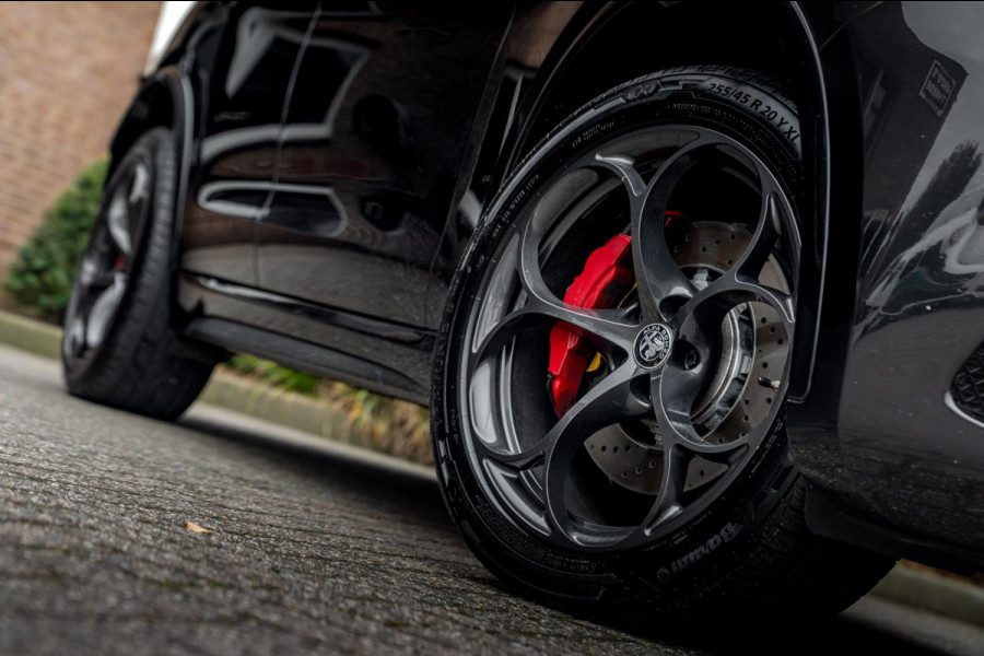 Alfa Romeo Stelvio 2.9 V6 AWD Quadrifoglio 510 PK Adaptive Cruise Harman Kardon Keyless 20'' Alfa Romeo Stelvio 2.9 V6 AWD Quadrifoglio 510 PK Adaptive Cruise Harman Kardon Keyless 20''