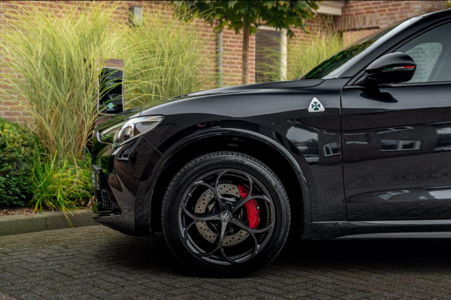 Alfa Romeo Stelvio 2.9 V6 AWD Quadrifoglio 510 PK Adaptive Cruise Harman Kardon Keyless 20'' Alfa Romeo Stelvio 2.9 V6 AWD Quadrifoglio 510 PK Adaptive Cruise Harman Kardon Keyless 20''