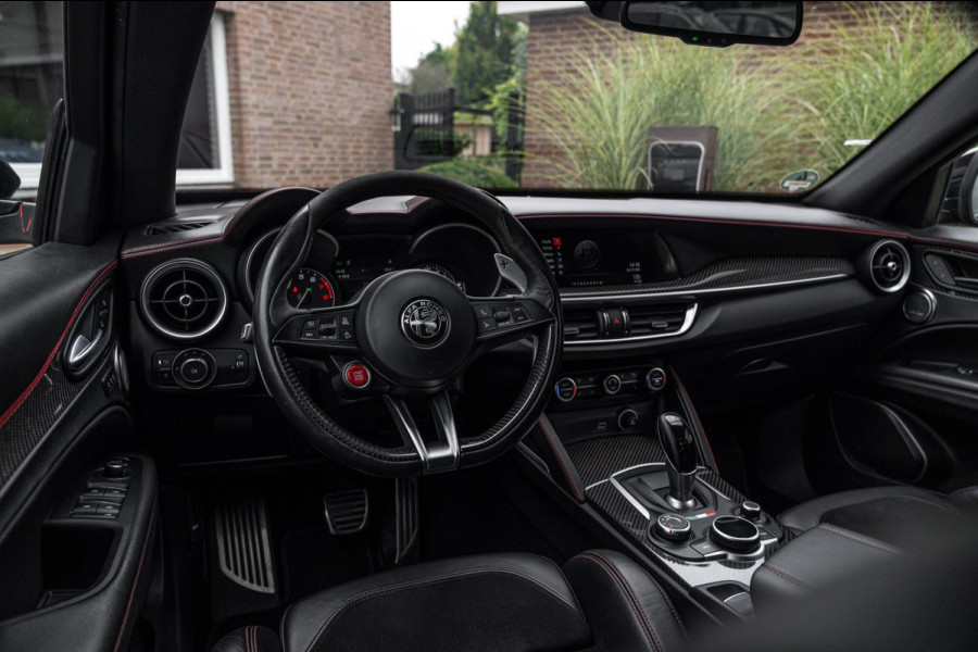 Alfa Romeo Stelvio 2.9 V6 AWD Quadrifoglio 510 PK Adaptive Cruise Harman Kardon Keyless 20'' Alfa Romeo Stelvio 2.9 V6 AWD Quadrifoglio 510 PK Adaptive Cruise Harman Kardon Keyless 20''