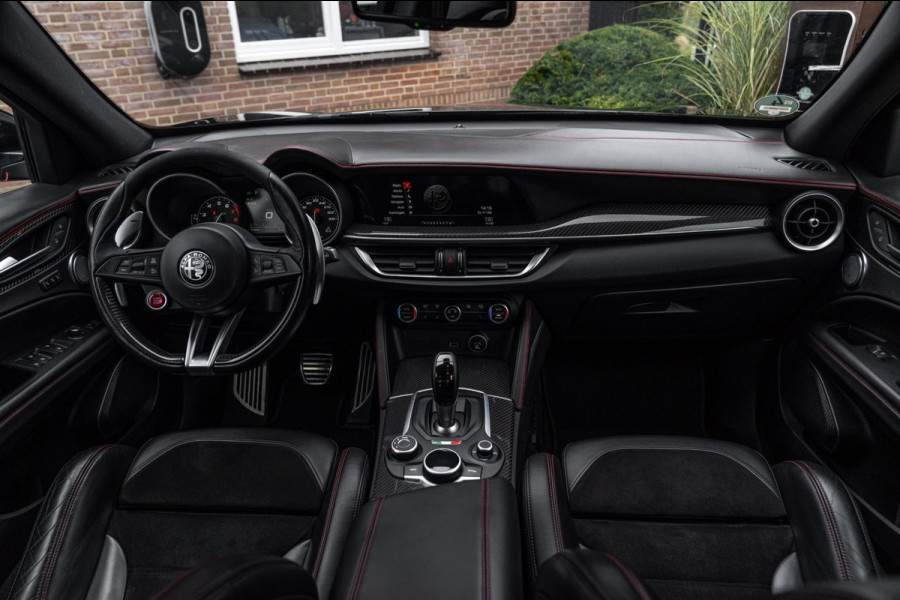 Alfa Romeo Stelvio 2.9 V6 AWD Quadrifoglio 510 PK Adaptive Cruise Harman Kardon Keyless 20'' Alfa Romeo Stelvio 2.9 V6 AWD Quadrifoglio 510 PK Adaptive Cruise Harman Kardon Keyless 20''