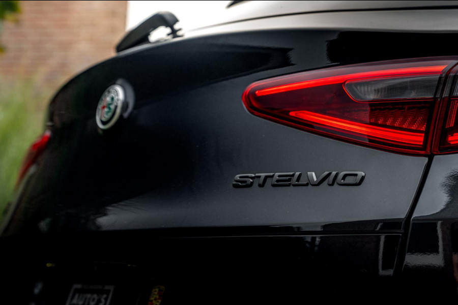 Alfa Romeo Stelvio 2.9 V6 AWD Quadrifoglio 510 PK Adaptive Cruise Harman Kardon Keyless 20'' Alfa Romeo Stelvio 2.9 V6 AWD Quadrifoglio 510 PK Adaptive Cruise Harman Kardon Keyless 20''