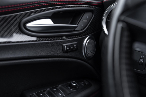 Alfa Romeo Stelvio 2.9 V6 AWD Quadrifoglio 510 PK Adaptive Cruise Harman Kardon Keyless 20'' Alfa Romeo Stelvio 2.9 V6 AWD Quadrifoglio 510 PK Adaptive Cruise Harman Kardon Keyless 20''