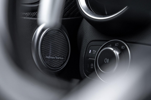 Alfa Romeo Stelvio 2.9 V6 AWD Quadrifoglio 510 PK Adaptive Cruise Harman Kardon Keyless 20'' Alfa Romeo Stelvio 2.9 V6 AWD Quadrifoglio 510 PK Adaptive Cruise Harman Kardon Keyless 20''