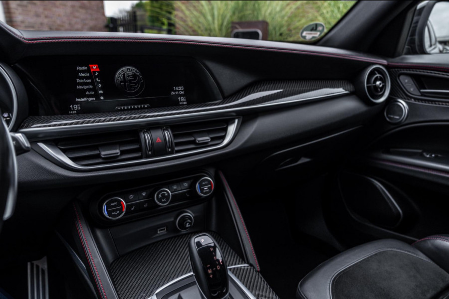 Alfa Romeo Stelvio 2.9 V6 AWD Quadrifoglio 510 PK Adaptive Cruise Harman Kardon Keyless 20'' Alfa Romeo Stelvio 2.9 V6 AWD Quadrifoglio 510 PK Adaptive Cruise Harman Kardon Keyless 20''