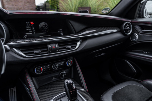 Alfa Romeo Stelvio 2.9 V6 AWD Quadrifoglio 510 PK Adaptive Cruise Harman Kardon Keyless 20'' Alfa Romeo Stelvio 2.9 V6 AWD Quadrifoglio 510 PK Adaptive Cruise Harman Kardon Keyless 20''