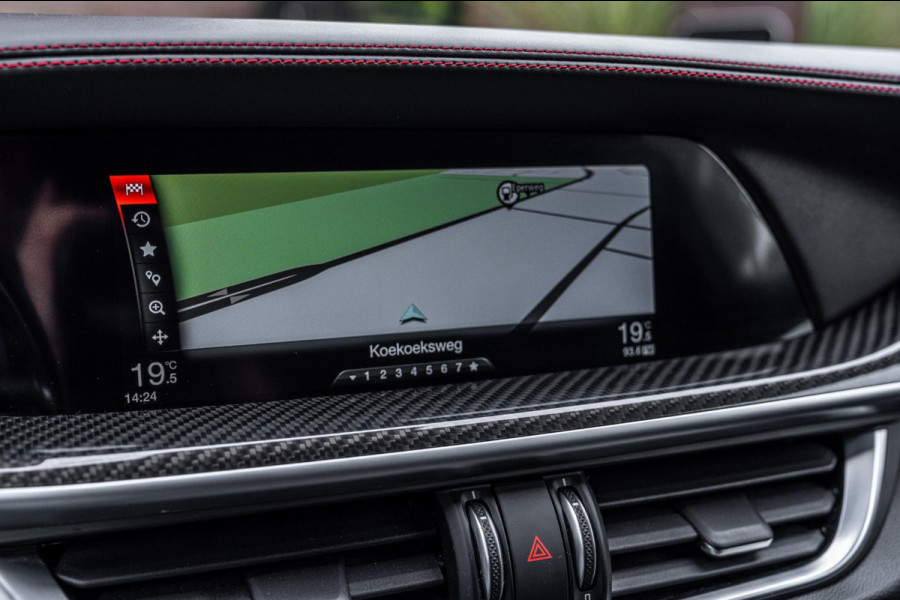 Alfa Romeo Stelvio 2.9 V6 AWD Quadrifoglio 510 PK Adaptive Cruise Harman Kardon Keyless 20'' Alfa Romeo Stelvio 2.9 V6 AWD Quadrifoglio 510 PK Adaptive Cruise Harman Kardon Keyless 20''