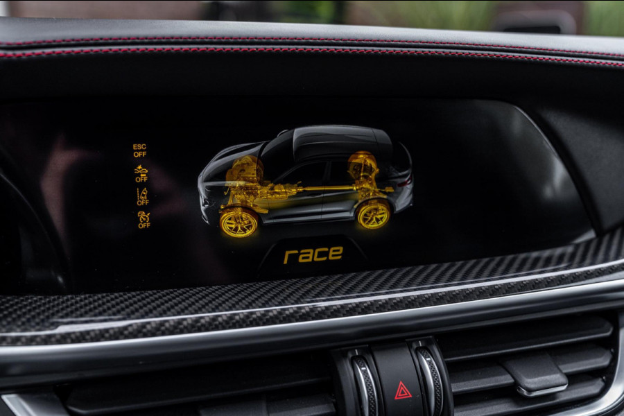 Alfa Romeo Stelvio 2.9 V6 AWD Quadrifoglio 510 PK Adaptive Cruise Harman Kardon Keyless 20'' Alfa Romeo Stelvio 2.9 V6 AWD Quadrifoglio 510 PK Adaptive Cruise Harman Kardon Keyless 20''