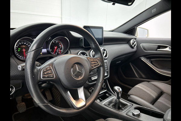Mercedes-Benz A-Klasse 180 BlueEFFICIENCY Business (STOELVERWARMING, LED, PARKEERSENSOREN, DEALER ONDERHOUDEN, SPORTSTOELEN) Mercedes-Benz A-Klasse 180 BlueEFFICIENCY Business (STOELVERWARMING, LED, PARKEERSENSOREN, DEALER ONDERHOUDEN, SPORTSTOELEN)