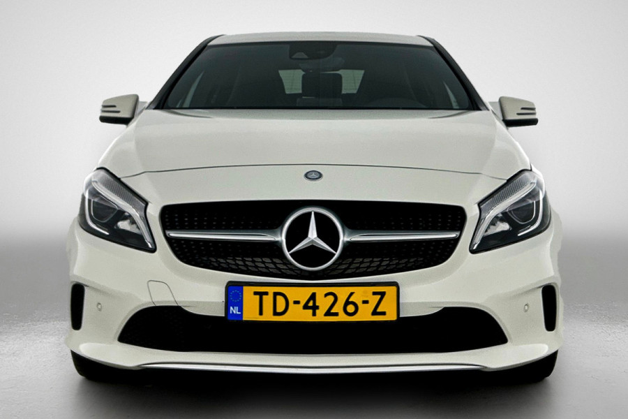 Mercedes-Benz A-Klasse 180 BlueEFFICIENCY Business (STOELVERWARMING, LED, PARKEERSENSOREN, DEALER ONDERHOUDEN, SPORTSTOELEN) Mercedes-Benz A-Klasse 180 BlueEFFICIENCY Business (STOELVERWARMING, LED, PARKEERSENSOREN, DEALER ONDERHOUDEN, SPORTSTOELEN)