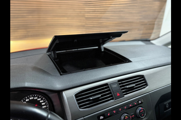 Volkswagen Caddy 1.4 TSI Edition 35 DSG | Half leer | Navigatie | Adaptive Cruise | Camera | Stoelverwarming Volkswagen Caddy 1.4 TSI Edition 35 DSG | Half leer | Navigatie | Adaptive Cruise | Camera | Stoelverwarming