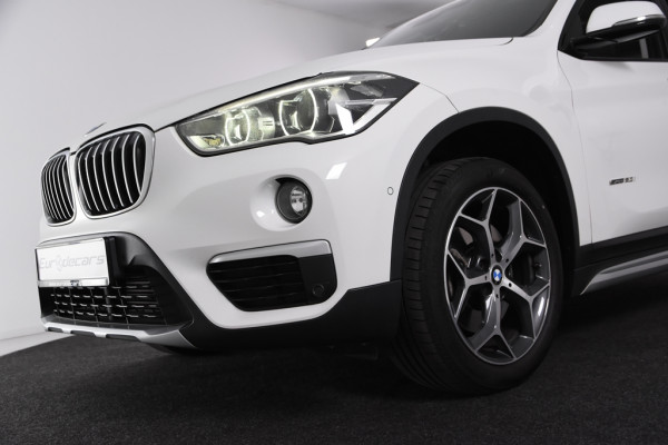 BMW X1 sDrive20i High Executive *Leer*Ambiente*Trekhaak* BMW X1 sDrive20i High Executive *Leer*Ambiente*Trekhaak*