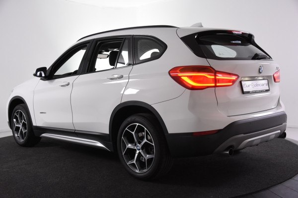 BMW X1 sDrive20i High Executive *Leer*Ambiente*Trekhaak* BMW X1 sDrive20i High Executive *Leer*Ambiente*Trekhaak*