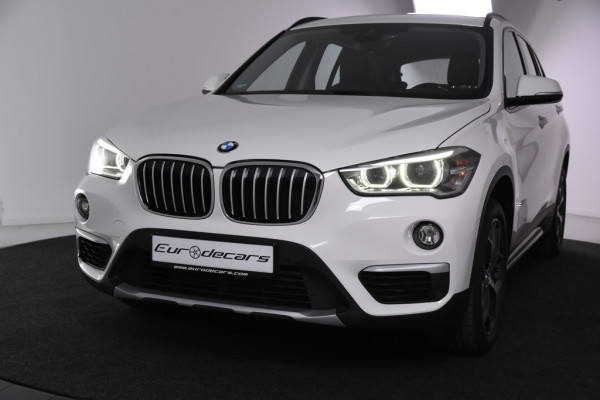 BMW X1 sDrive20i High Executive *Leer*Ambiente*Trekhaak* BMW X1 sDrive20i High Executive *Leer*Ambiente*Trekhaak*