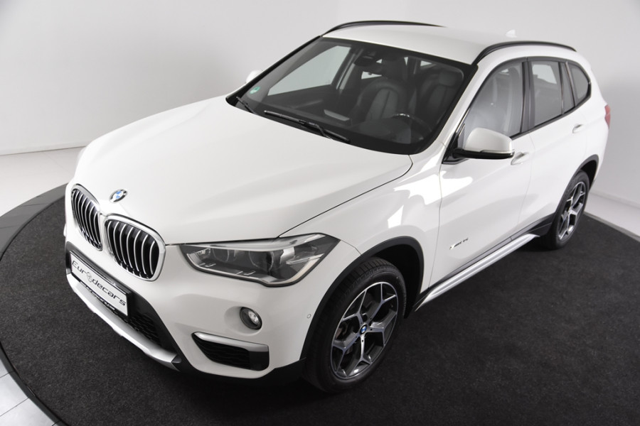 BMW X1 sDrive20i High Executive *Leer*Ambiente*Trekhaak* BMW X1 sDrive20i High Executive *Leer*Ambiente*Trekhaak*