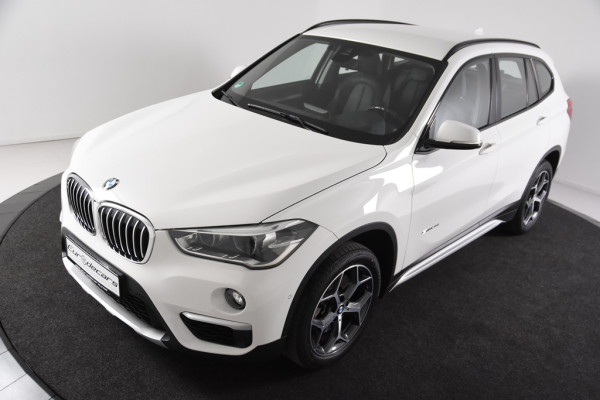 BMW X1 sDrive20i High Executive *Leer*Ambiente*Trekhaak* BMW X1 sDrive20i High Executive *Leer*Ambiente*Trekhaak*