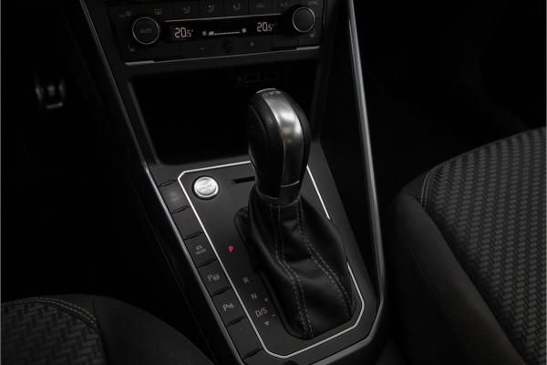 Volkswagen Polo 1.0 TSI R-Line Pano, Navi, DSG, LED 2018 Volkswagen Polo 1.0 TSI R-Line Pano, Navi, DSG, LED 2018