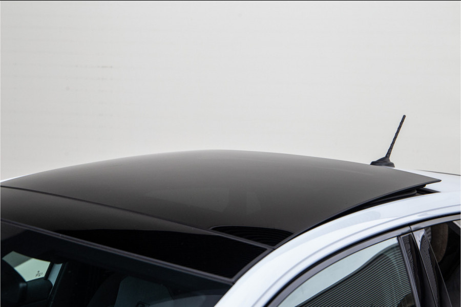 Volkswagen Polo 1.0 TSI R-Line Pano, Navi, DSG, LED 2018 Volkswagen Polo 1.0 TSI R-Line Pano, Navi, DSG, LED 2018