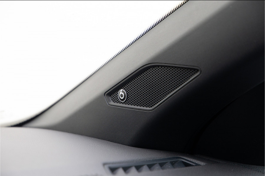 Volkswagen Polo 1.0 TSI R-Line Pano, Navi, DSG, LED 2018 Volkswagen Polo 1.0 TSI R-Line Pano, Navi, DSG, LED 2018