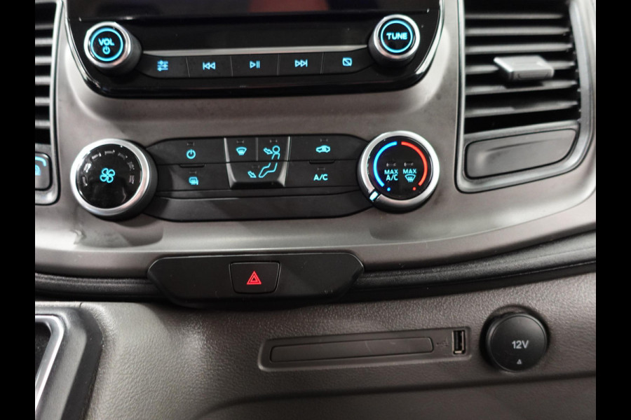 Ford Transit Custom 300 2.0 TDCI L2H1 Trend Automaat Airco Navi Bluetooth 3-Zits Camera Trekhaak Camera Ford Transit Custom 300 2.0 TDCI L2H1 Trend Automaat Airco Navi Bluetooth 3-Zits Camera Trekhaak Camera