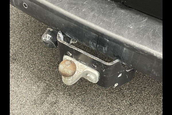 Peugeot Expert 2.0 BlueHDI 180pk Automaat Dubbele Cabine | Navigatie | Airco | Climate Control | 3 zits | Parkeer sensoren | Trekhaak