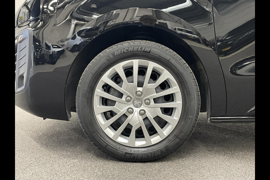 Peugeot Expert 2.0 BlueHDI 180pk Automaat Dubbele Cabine | Navigatie | Airco | Climate Control | 3 zits | Parkeer sensoren | Trekhaak