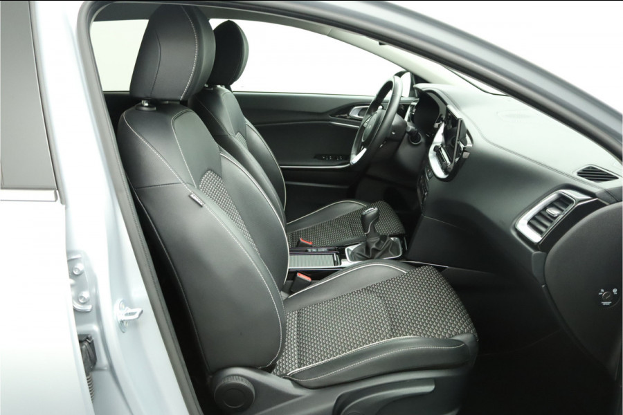 Kia Ceed Sportswagon 1.5 T-GDi DynamicPlusLine - Navigatie - LED Koplampen - Stoel/Stuurverwarming - Climate Control - Cruise Control - Fabrieksgarantie Tot 2031