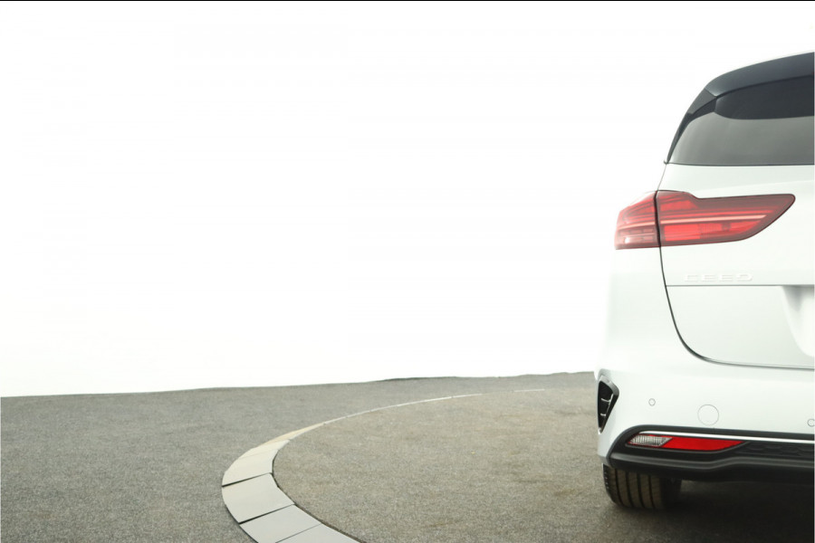Kia Ceed Sportswagon 1.5 T-GDi DynamicPlusLine - Navigatie - LED Koplampen - Stoel/Stuurverwarming - Climate Control - Cruise Control - Fabrieksgarantie Tot 2031