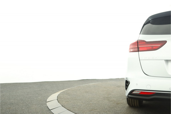 Kia Ceed Sportswagon 1.5 T-GDi DynamicPlusLine - Navigatie - LED Koplampen - Stoel/Stuurverwarming - Climate Control - Cruise Control - Fabrieksgarantie Tot 2031